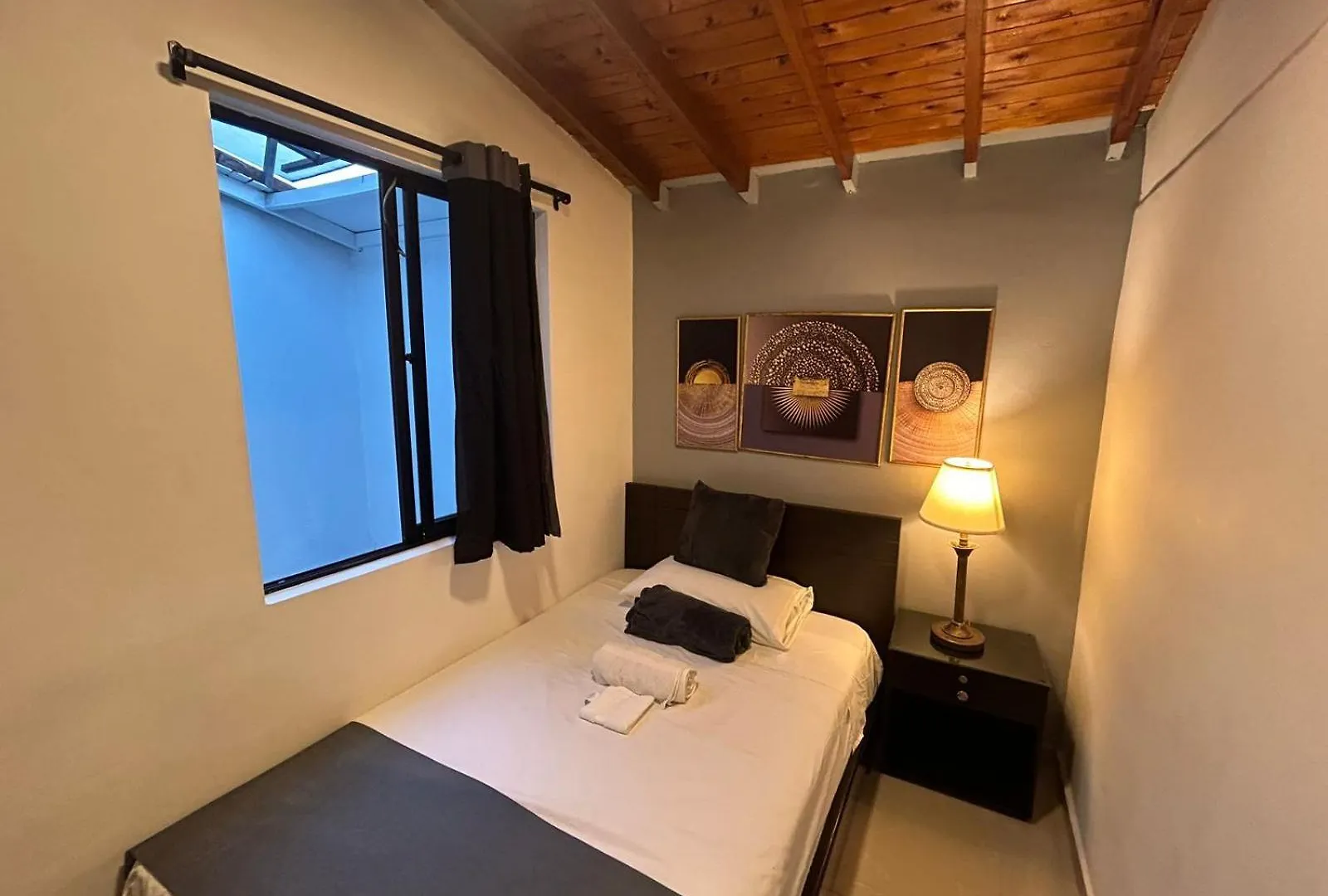 International Hotel 麦德林 旅馆